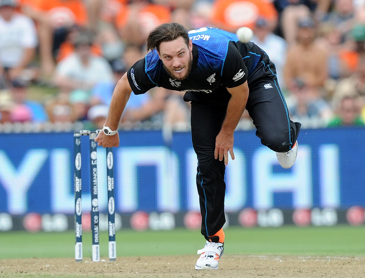 Mitchell McClenaghan has opted out of a central contract with New Zealand Cricket and chosen to play T20 leagues across the World instead