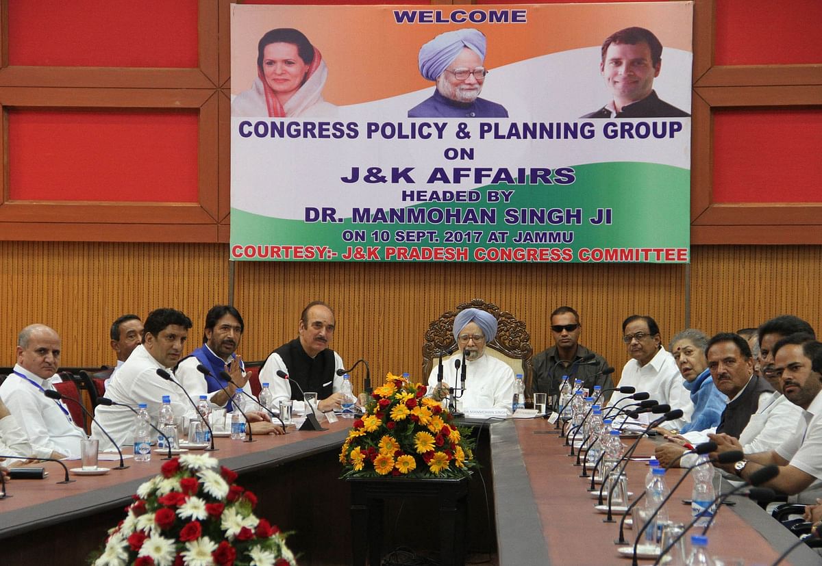 Visit of a Congress delegation led by Manmohan Singh will add on to the anti-incumbency sentiment in the Valley.