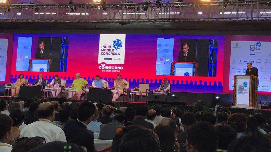 Mukesh Ambani speaking at the Indian Mobile Congress.&nbsp;