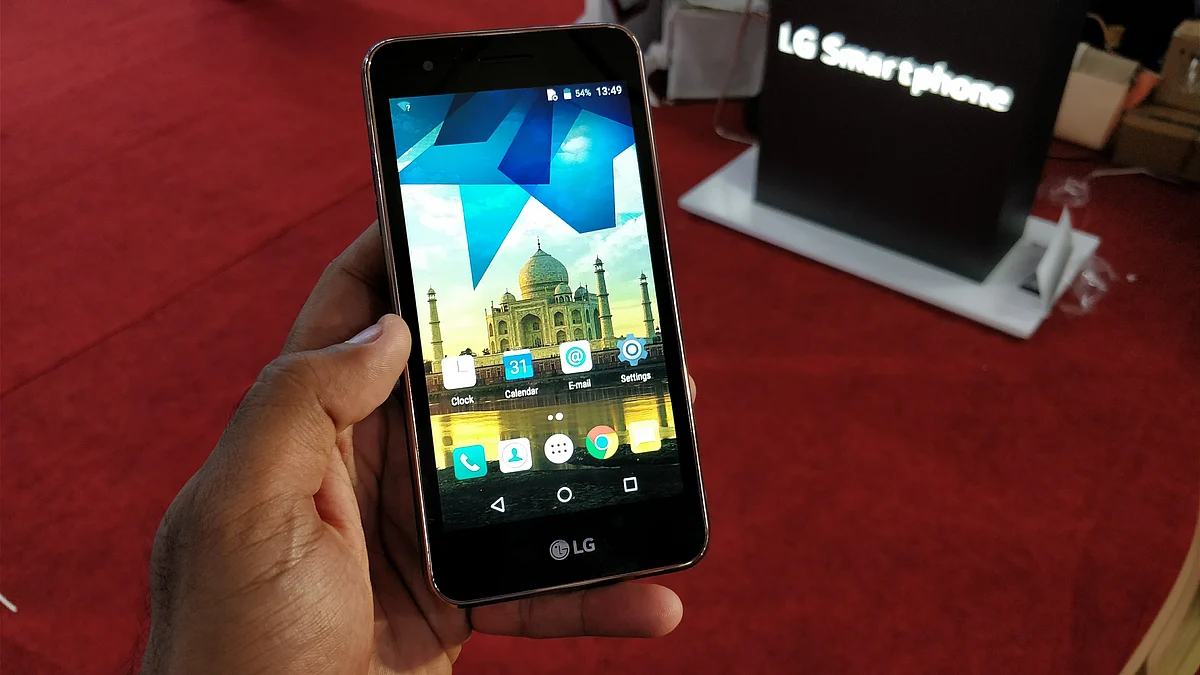 The K7i comes with a 5.2-inch screen