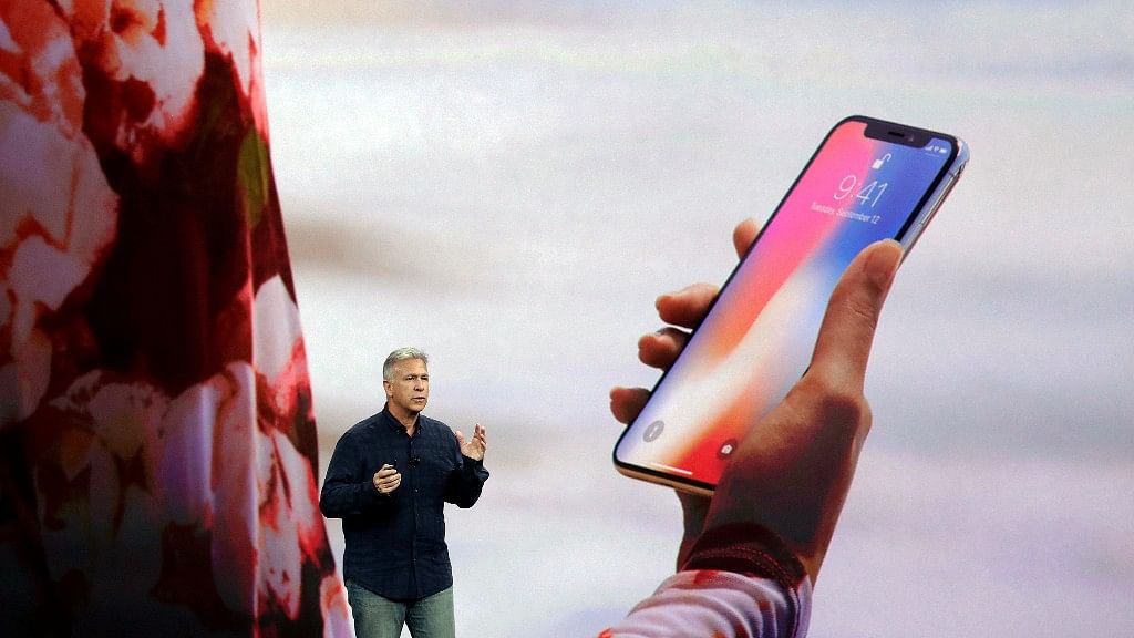 Phill Schiller, VP marketing at Apple, demonstrating Face ID on iPhone X.&nbsp;