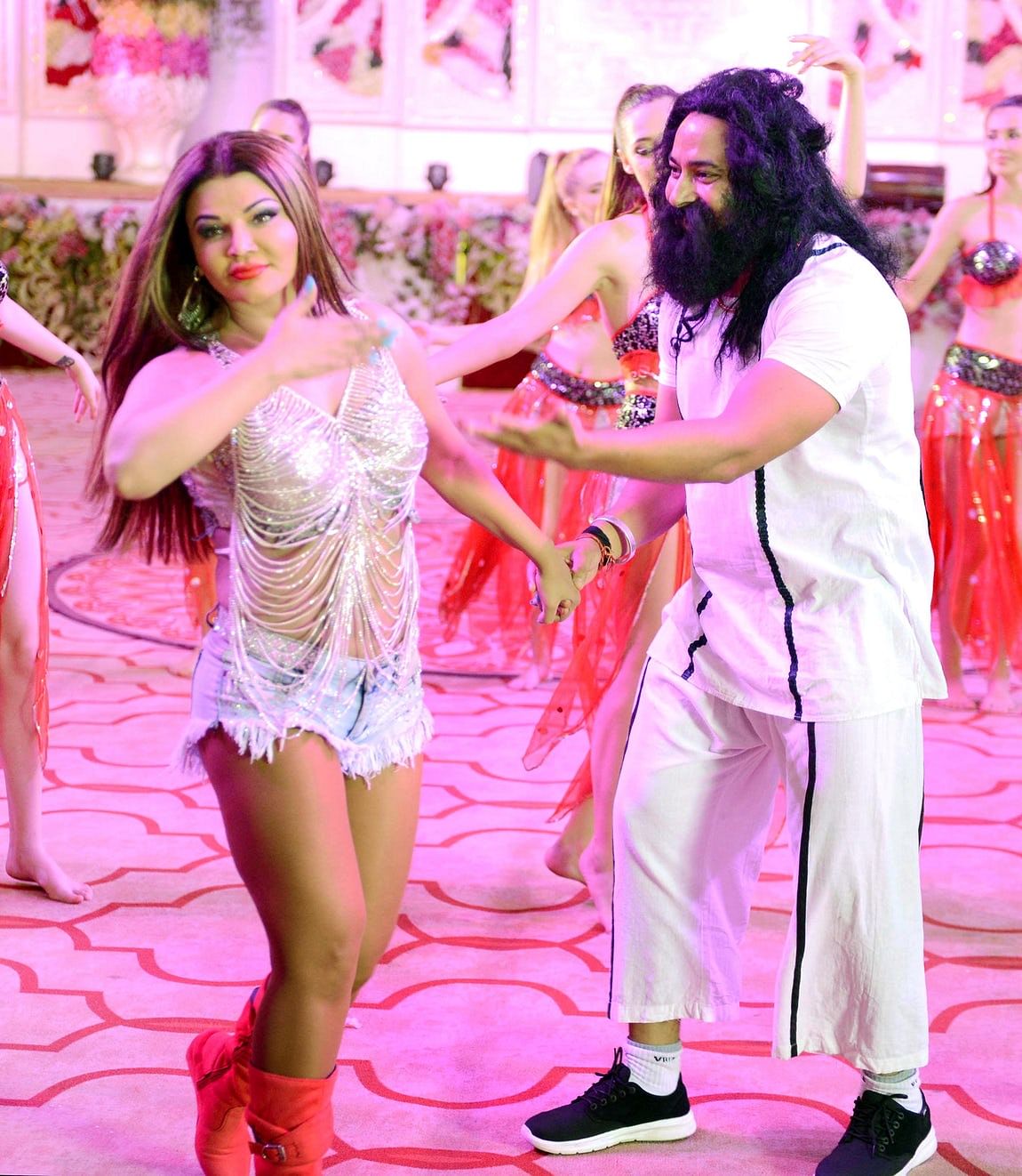 1150px x 1322px - Ram Rahim Was on Viagra: Rakhi Sawant â€œExposesâ€ Baba and His Baby