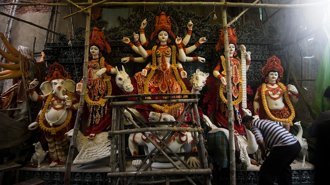 #GoodNews: Bengal Farmers Follow Their Passion, Take up Artistry