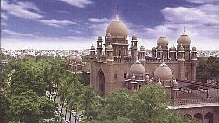 One of the 32 guest houses built on the river-bed, was occupied by the CM of the state.