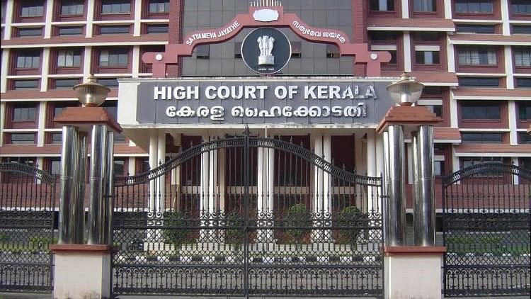 The Kerala High Court has asked the GCDA to compensate the shop owners.