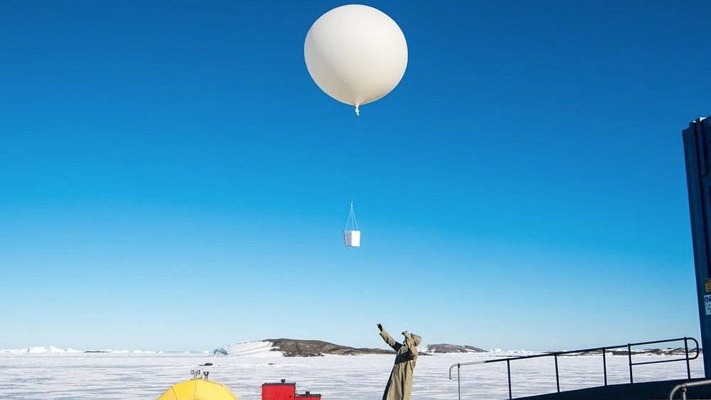 

Launching an ozone-measuring balloon from Australia’s Davis Research Station in Antarctica.&nbsp;