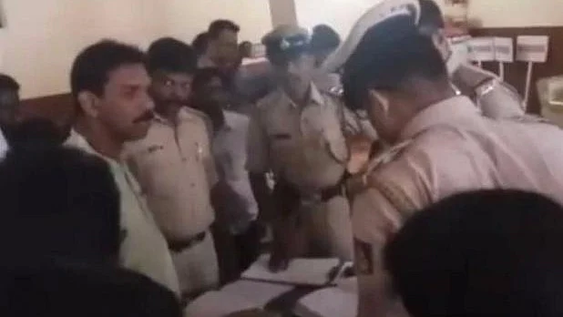 As a precautionary measure, the police had detained the party workers at Kadri Gorakshanatha hall. Kateel, after taking part in the protest,