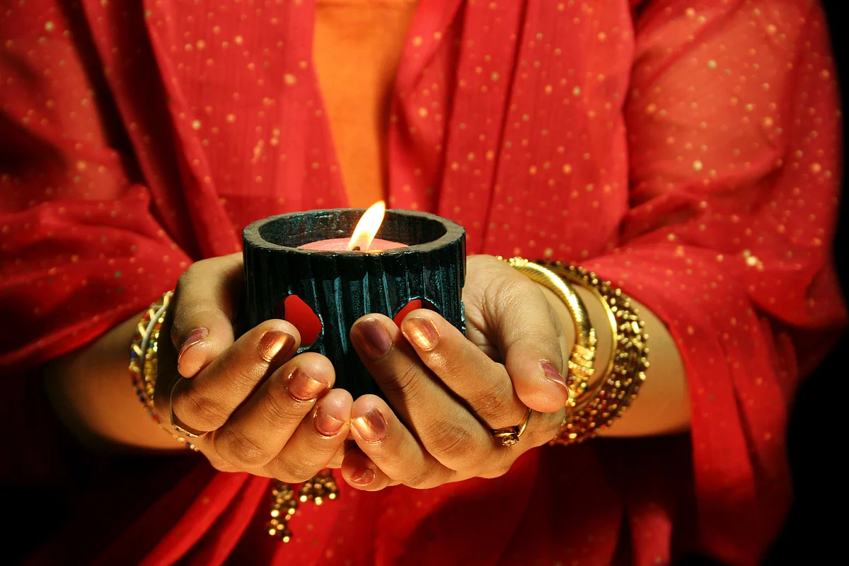 Red and gold is a winning Diwali combo (Photo: iStock)