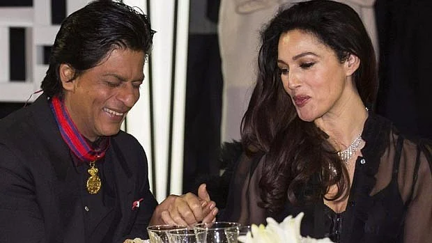 SRK met Monica Bellucci in 2015. 