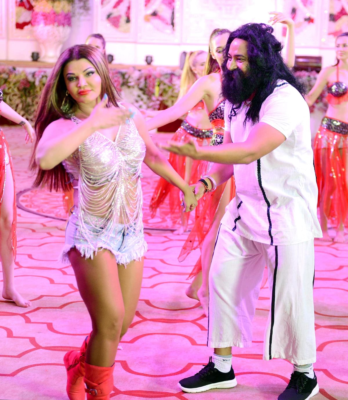 
 Pictures of Rakhi Sawant playing Honeypreet Singh Insan from the sets of the Ram Rahim Singh biopic.