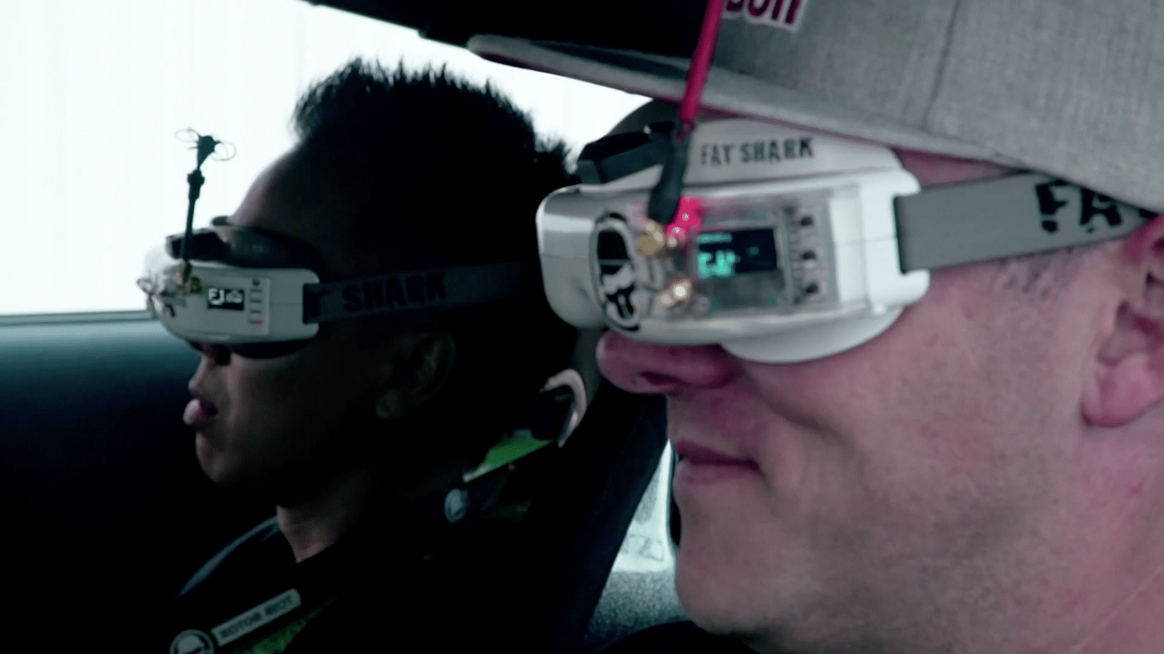 Can anybody drive a car while looking at the road through FPV- glasses