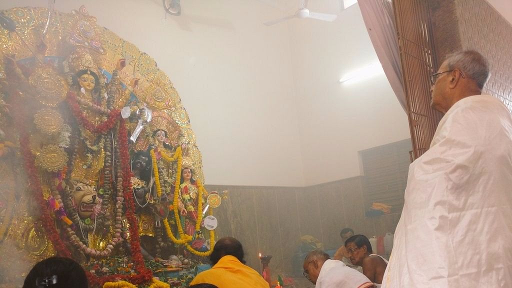Pranab Mukherjee at his ancestral home in West Bengal during 2016’s Durga Puja