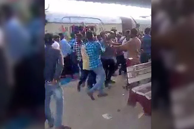 Videos of Students With Knives at Stations Surface, 4 Arrested