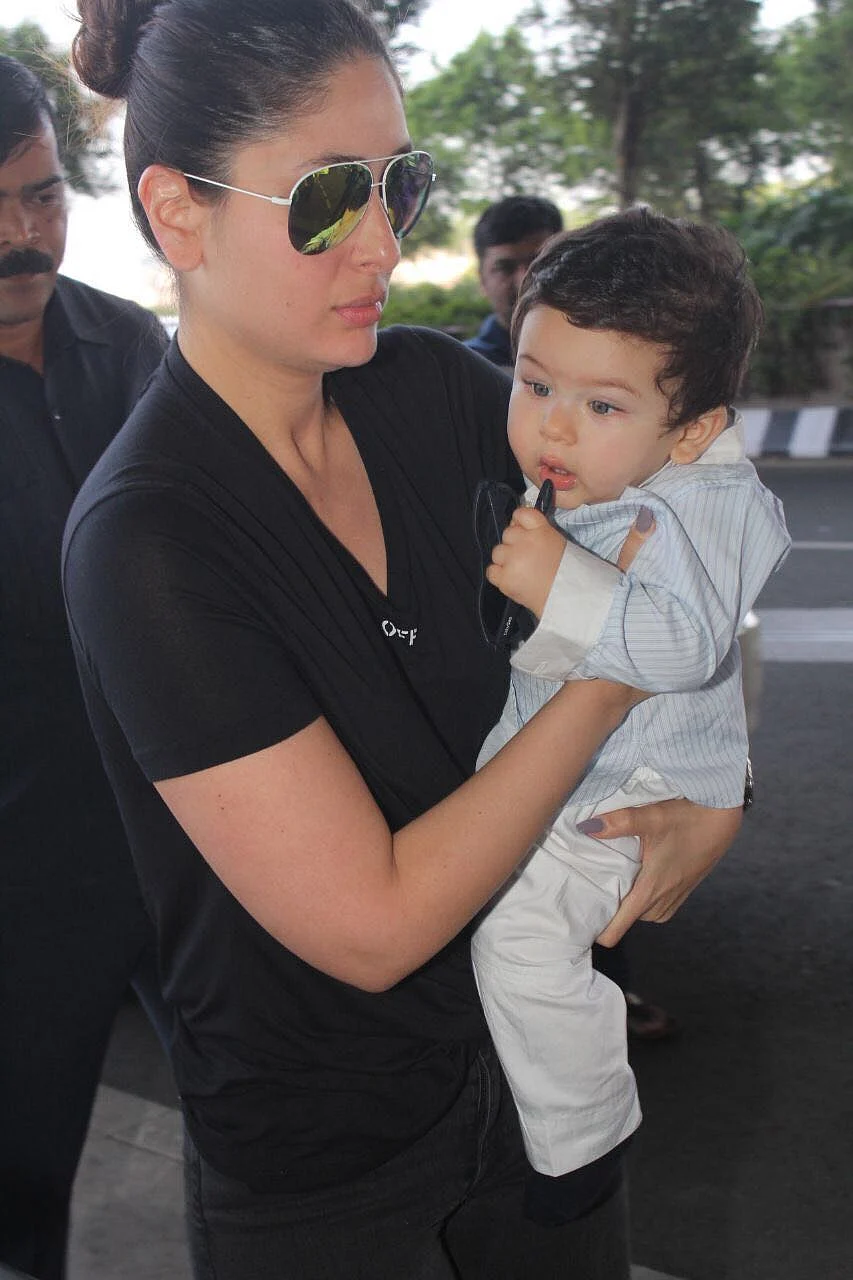  Looks like Taimur is happy to be in the limelight.