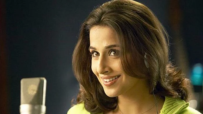 A still from <i>Lage Raho Munna Bhai</i> in which VIdya Balan played a RJ.