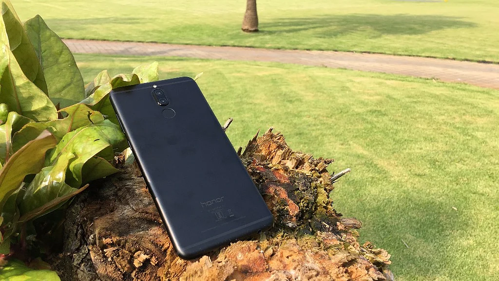 The phone comes with a 3340mAh battery