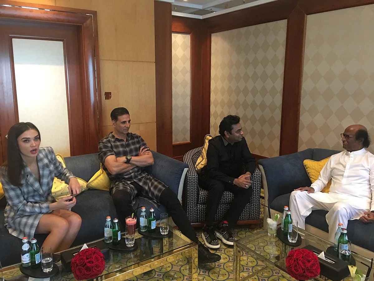 Amy Jackson, Akshay Kumar, AR Rahman and Rajinikanth before the press meet. 