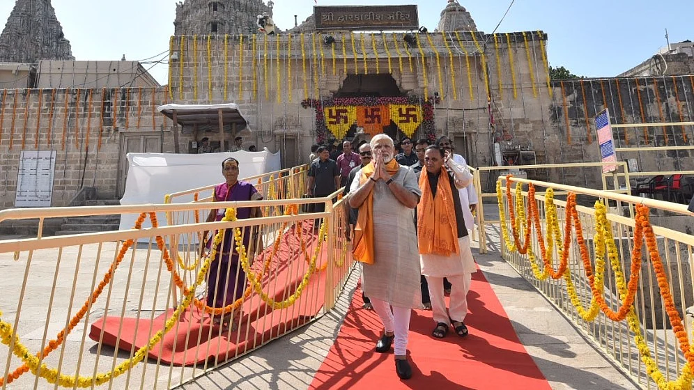 Prime Minister Narendra Modi at Dwarkadhish temple in Gujarat 