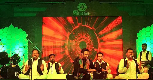 Lakhwinder Wadali During <i>Sufi Samaa.</i>