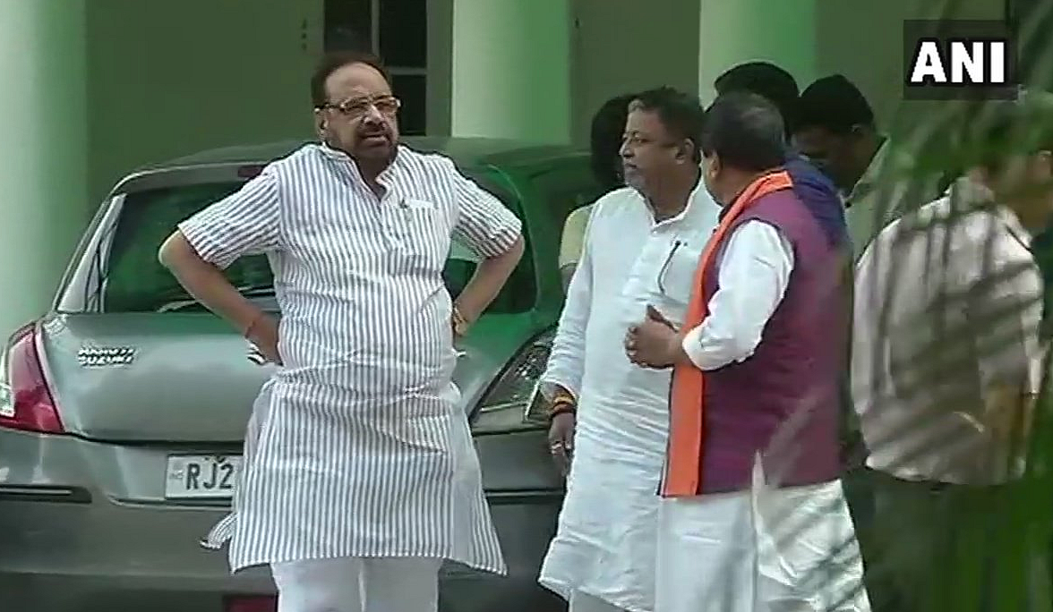 Mukul Roy met BJP’s in-charge of West Bengal, Kailash Vijayvargiya. 
