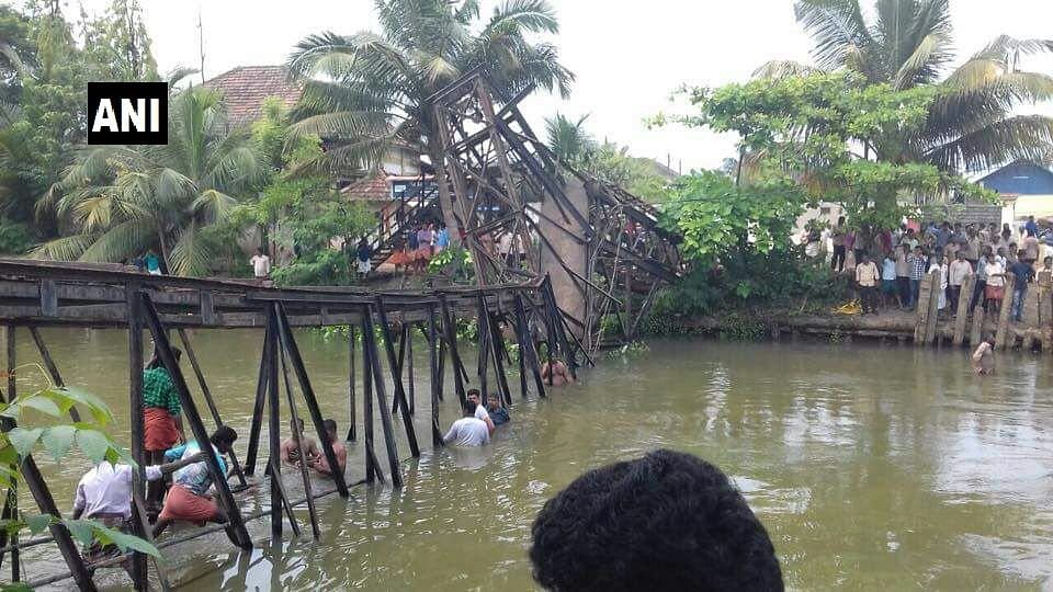 Iron bridge in Chavara collapses.