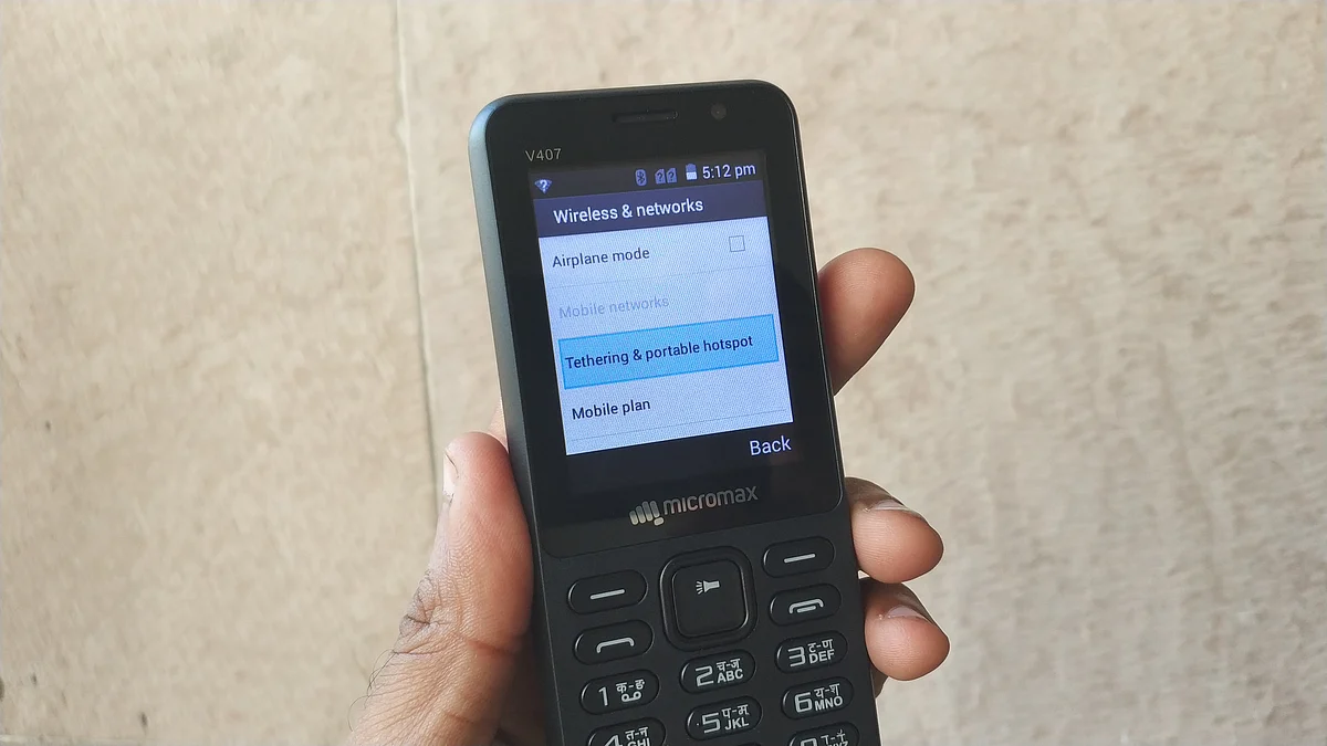 Unlike JioPhone, Bharat-1 supports Wi-Fi hotspot. 