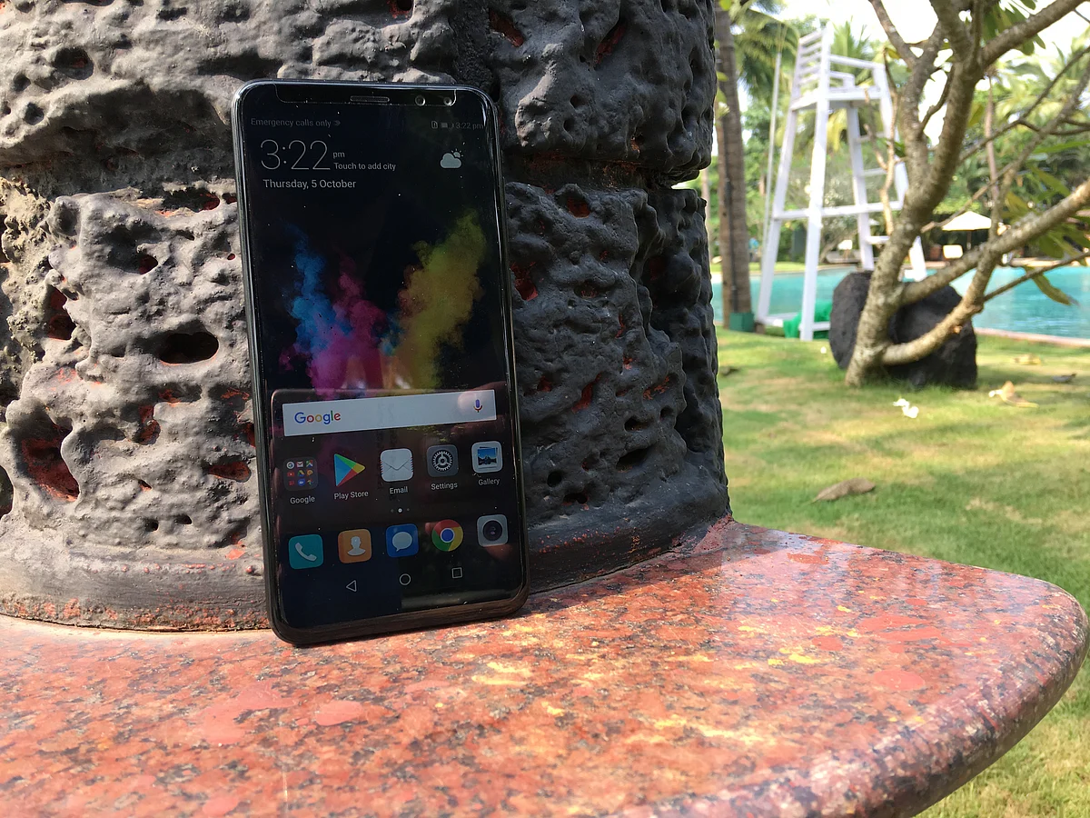 The Honor 9i comes with 4 cameras on it.