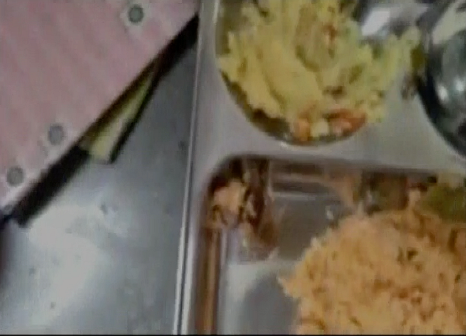 Cockroach found in the food served at Indira Canteen in Bengaluru.