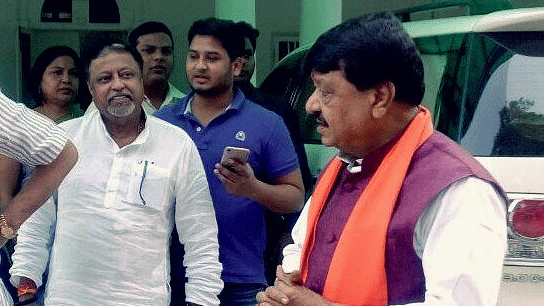 Mukul Roy met the BJP’s in-charge of West Bengal, Kailash Vijayvargiya on Monday.