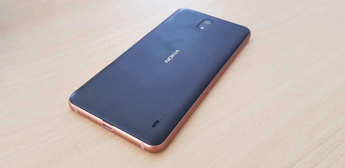Aluminium 6,000-graded finish makes it a compact device. 
