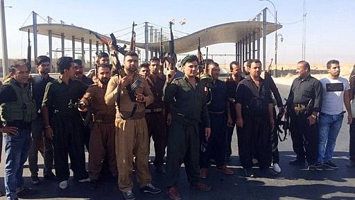 Kurdish security forces and volunteers are deployed in the southern entrance of Kirkuk.