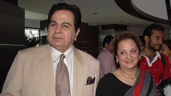 An alleged case of police brutality at Dadar station, Dilip Kumar & Saira Banu are threatened by a builder & more. 