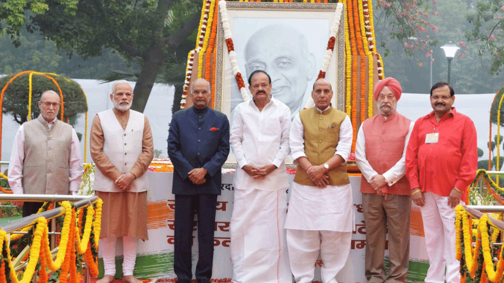 President Kovind, Vice President Venkaiah Naidu, PM Modi and Union Ministers Rajnath Singh, Hardeep Suri.