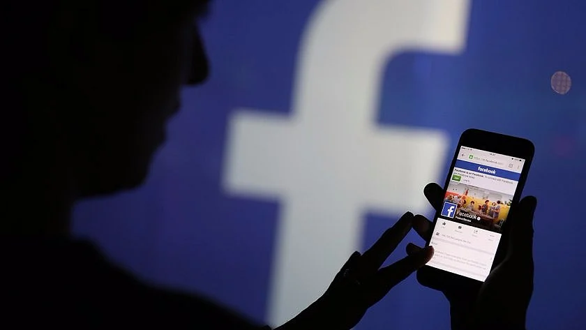 Facebook is planning to split its news feed into two in some countries.