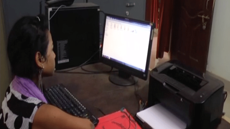  Khushboo, a differently-abled girl, beats all odds to work as a computer operator at a Forest Department in Chhattisgarh.&nbsp;