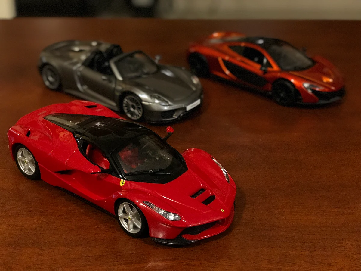 Low-light capability of the iPhone X doesn’t match up to Pixel 2’s camera.