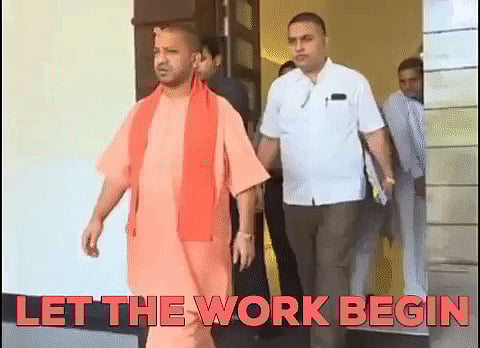 Kyu Range Tu Mohe Gerua?”, UP Asks Adityanath in This Open Letter