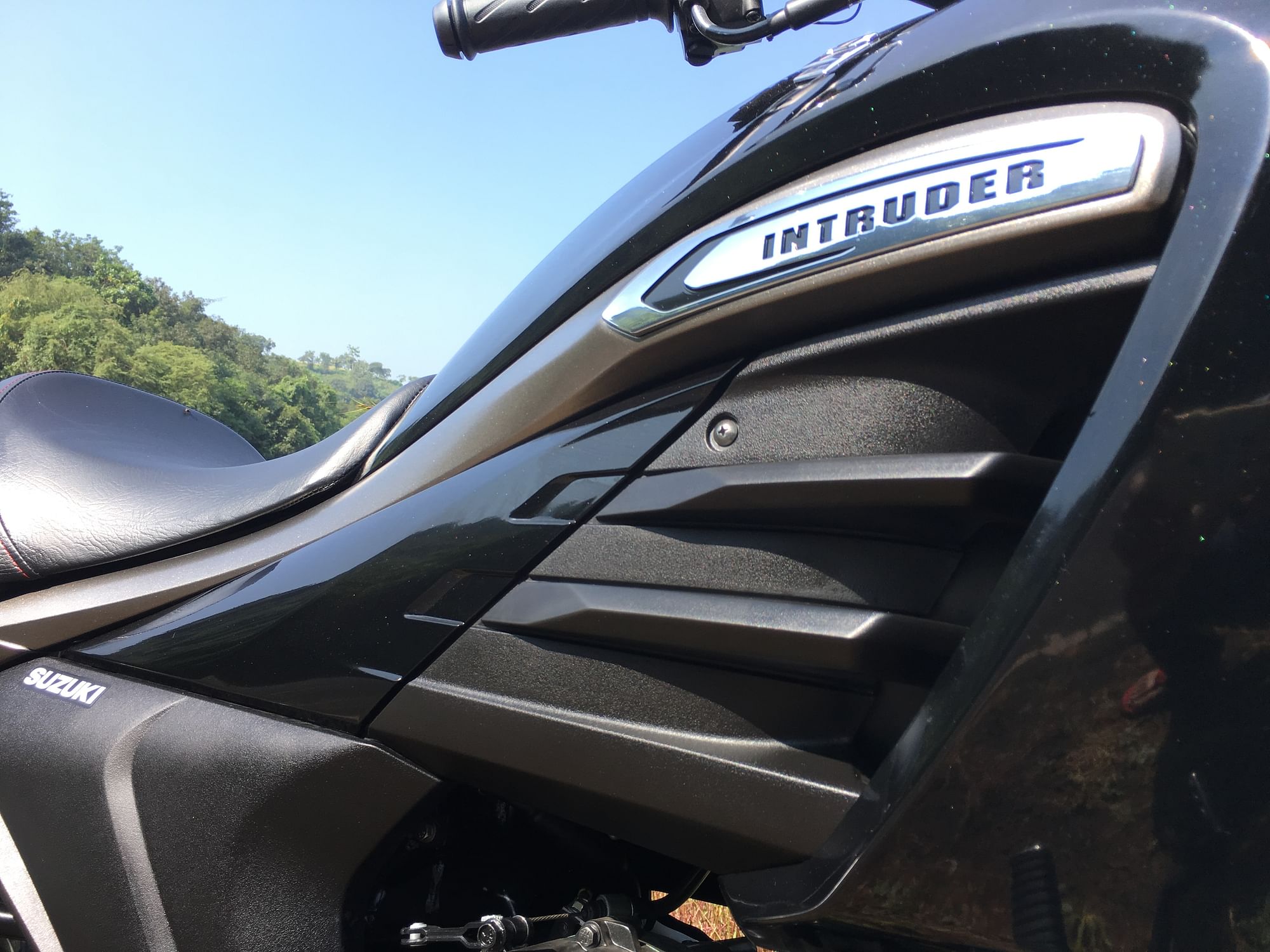 Bajaj Avenger & Suzuki Intruder – The 150 cc Cruiser Showdown