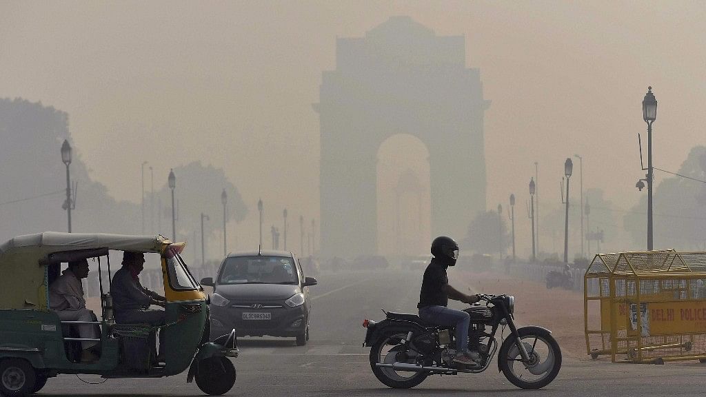Delhi wrapped in smog.