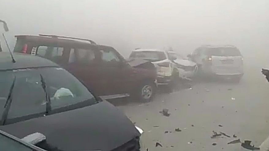 A multiple-vehicle collision on the Yamuna Expressway due to smog.&nbsp;