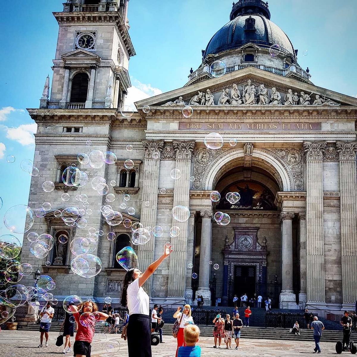 My walking tour led me through some of the city’s most historic streets and past St. Stephens, Budapest’s imposing Neo-classical Catholic church.