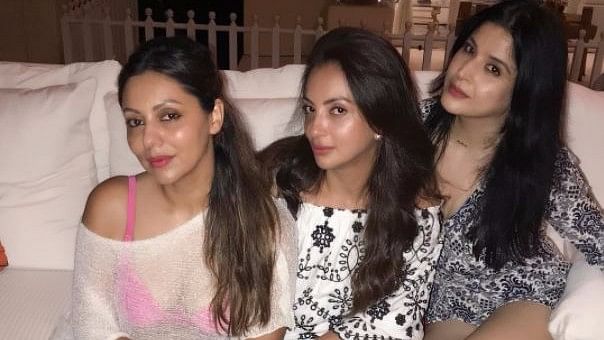 Gauri Khan with Seema Khan and Maheep Kapoor at Shah Rukh’s birthday party.&nbsp;
