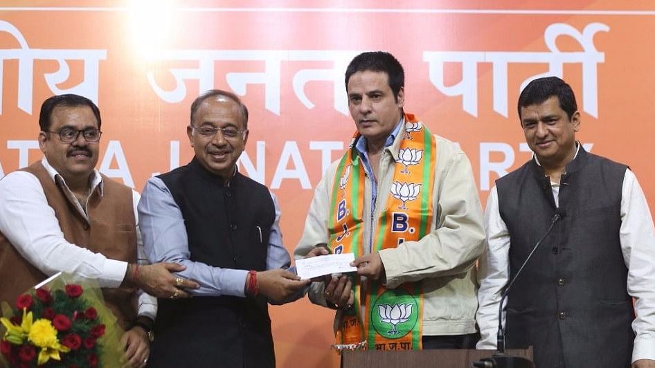 Actor Rahul Roy with BJP leader Vijay Goel and others.&nbsp;