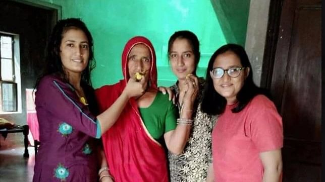 These three sisters (with their mother) from Rajasthan cleared the RAS exam (a state-level exam in Rajasthan) and NOT the IAS.&nbsp;