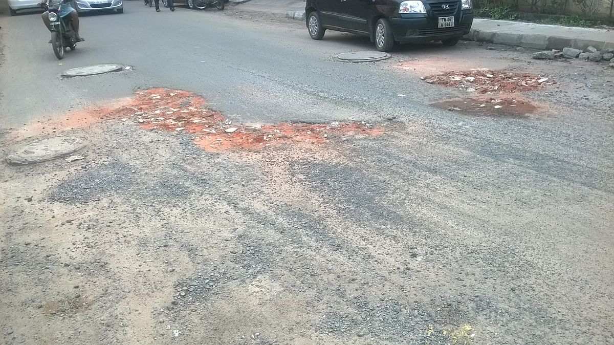 Calling out a scam of crores of rupees by the Chennai Corporation, an NGO has exposed corruption in laying of roads.