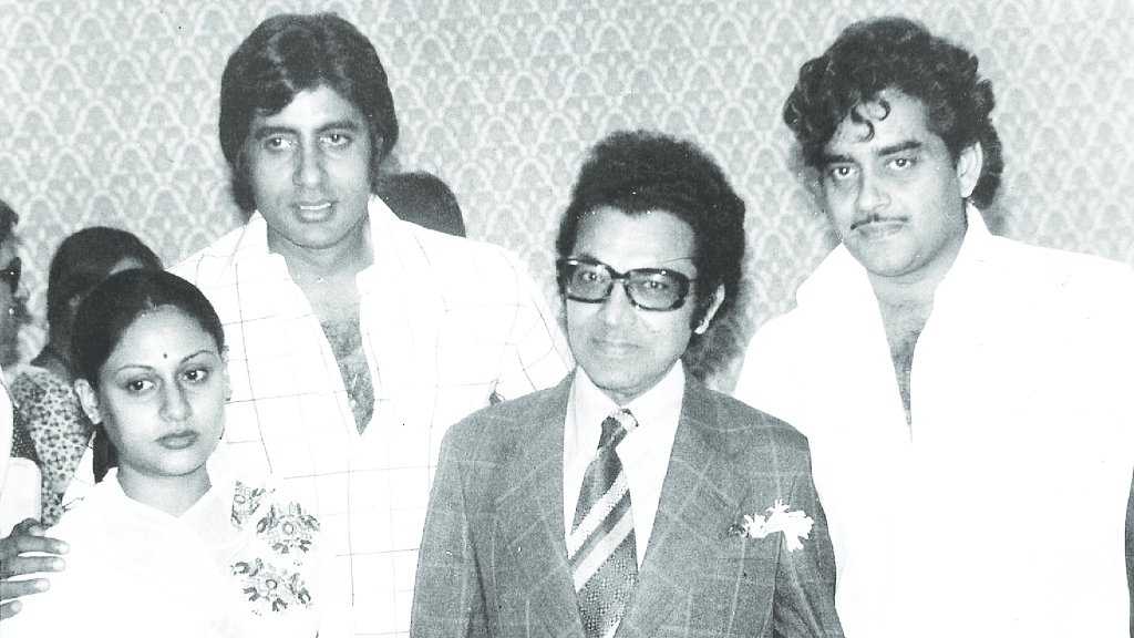 Roshan Taneja with Jaya and Amitabh Bachchan and Shatrughan Sinha.&nbsp;