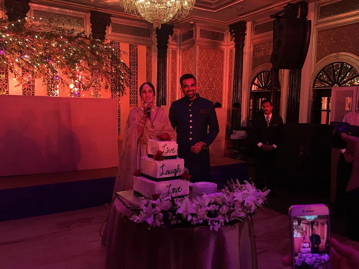 Sagarika takes a moment to thank the guests.