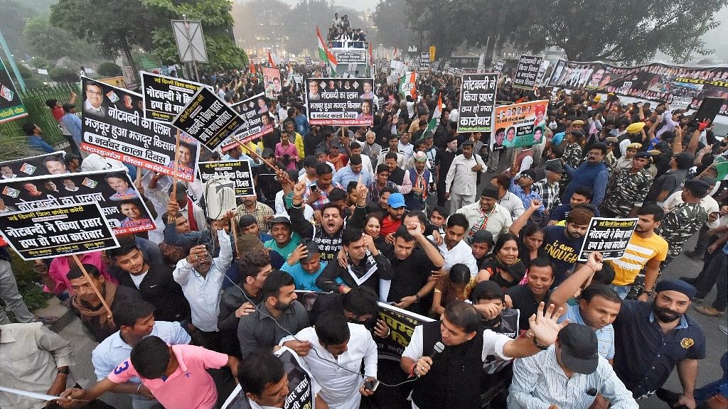 Congress workers marched on the streets of Delhi protesting demonetisation.