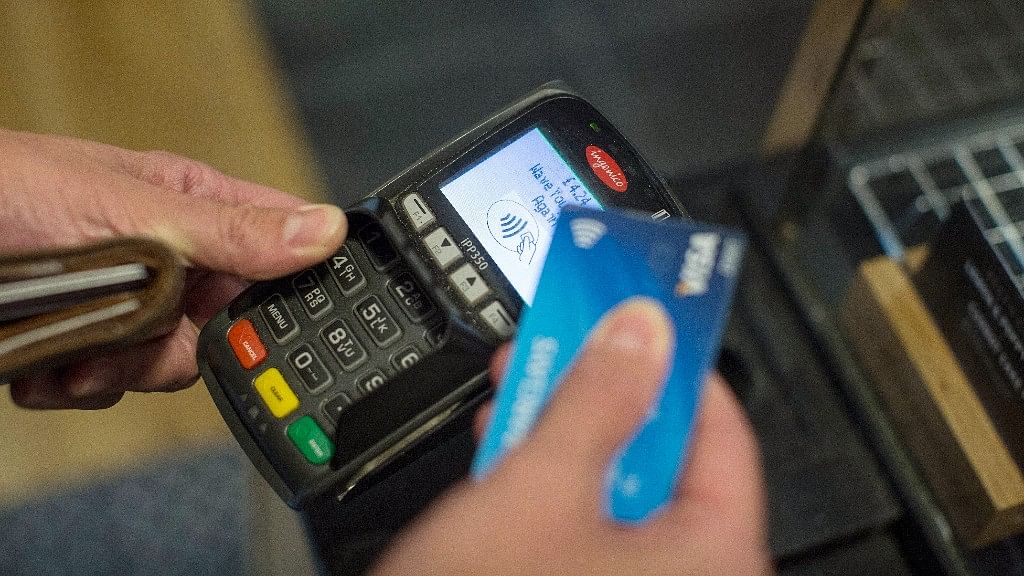 A customer makes a card payment with a bank card.&nbsp;