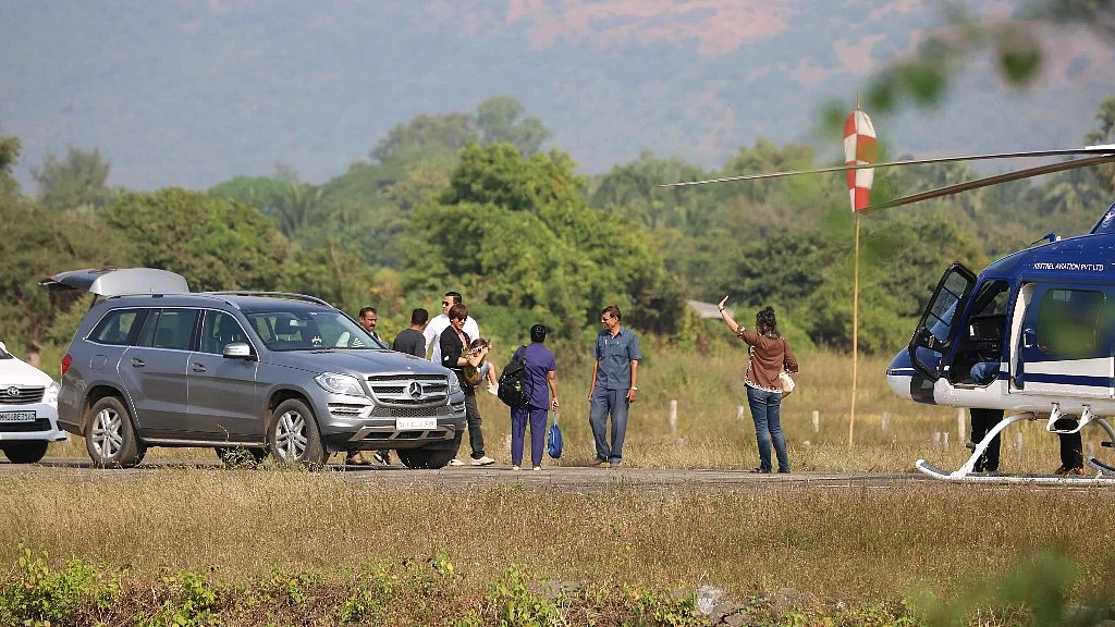 Shah Rukh Khan with his son AbRam at Alibaug. 